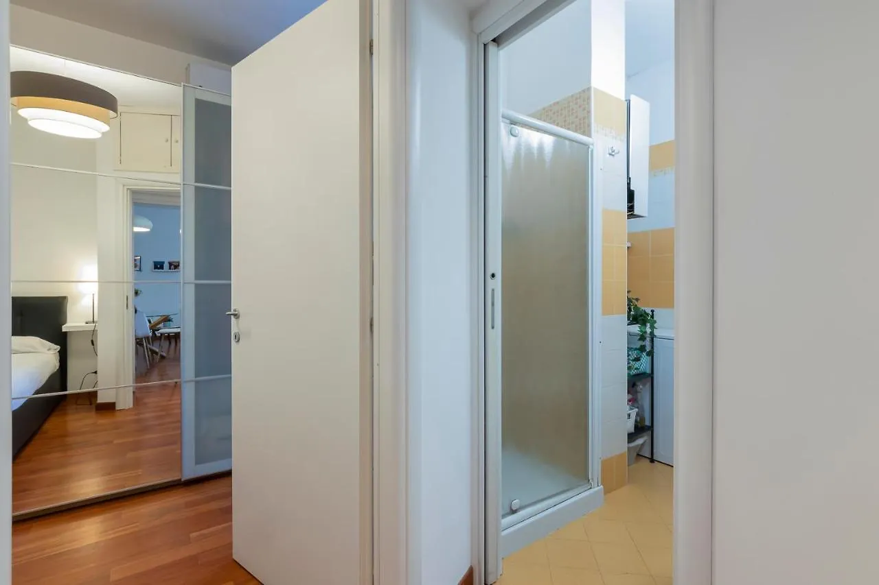 I Host Apartment - Cermenate 9 Milan 0*,  Italy
